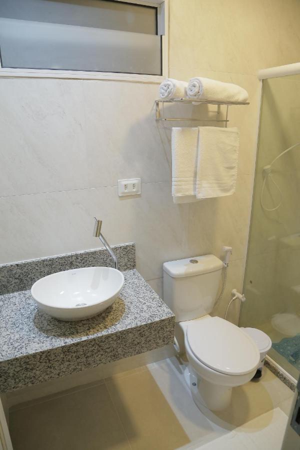 Flats Angatu Pe Hotel